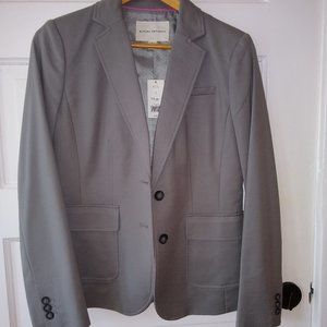 Banana Republic stretch suit, size 6,  NWT